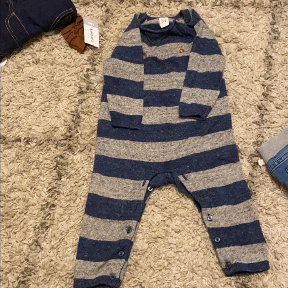 Gap Onezie sweater